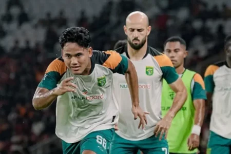 Pelatih Persebaya Fokus Hadapi Madura United, Abaikan Arema FC Sementara Foto BeritaJatim.com
