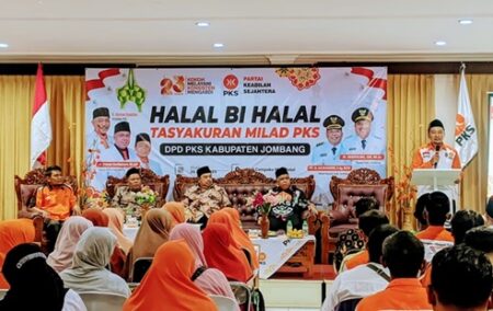 Bupati Warsubi Hadiri Halal Bihalal PKS, Perkuat Sinergi untuk Jombang Maju dan Sejahtera Foto BeritaJatim.com