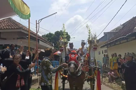 Dulunya Ramai, Ritual Puter Kayun Kini Hanya Diikuti Satu Dokar Foto BeritaJatim.com