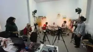 Akrab Dengan Jurnalistik Digital: Pengalaman Magang Intens Ramadhani di Beritajatim.com dalam Produksi Podcast hingga Liputan Lapangan Foto BeritaJatim.com
