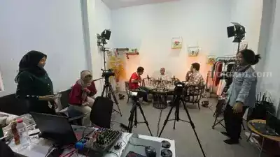 Akrab Dengan Jurnalistik Digital: Pengalaman Magang Intens Ramadhani di Beritajatim.com dalam Produksi Podcast hingga Liputan Lapangan Foto BeritaJatim.com
