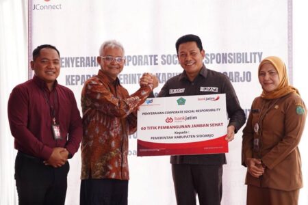 Bank Jatim Bangun 60 Jamban Sehat untuk Warga Sidoarjo Foto BeritaJatim.com
