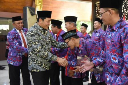 Pengurus PPDI Kabupaten Sidoarjo 2025–2030 Resmi Dilantik, Bupati Subandi Tekankan Sinergi Desa Foto BeritaJatim.com