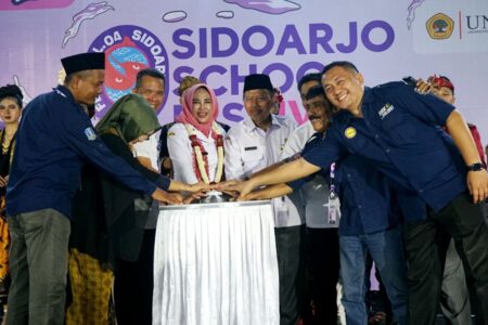 Sidoarjo School Fest 2025: Wabup Mimik Dorong Generasi Muda Mandiri dan Kreatif Foto BeritaJatim.com