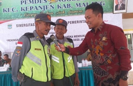 Legislator Malang Usul Satlinmas Diberi Peran Awasi Anak di Media Sosial Foto BeritaJatim.com