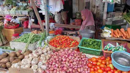 Sempat Naik Hingga Rp100 Ribu/Kg, Harga Cabai Rawit Mulai Berangsur Turun Foto BeritaJatim.com