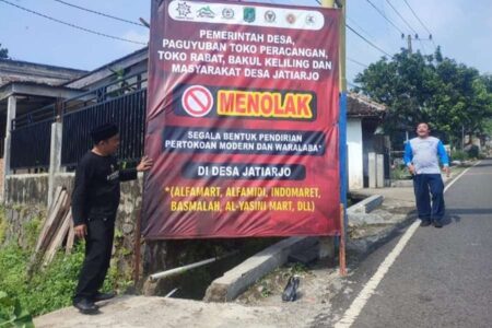 Pertahankan Ekonomi Warga Lokal, Pemdes Jatiarjo Prigen Tolak Toko Modern Foto BeritaJatim.com