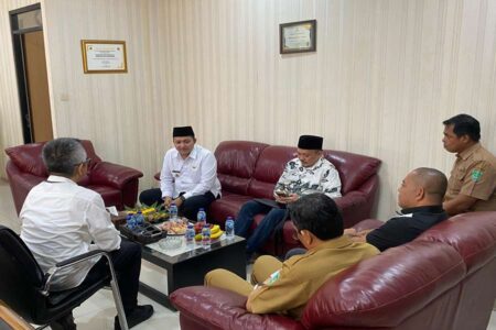 Bupati Pasuruan Perkuat Sinergi dengan BPN untuk Percepatan PTSL dan Ketahanan Pangan Foto BeritaJatim.com