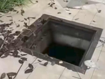 Viral! Tutup Gorong-Gorong Hilang di Merr Surabaya, Wali Kota Eri Murka Foto BeritaJatim.com