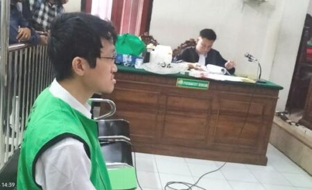 Penghuni Apartemen di Surabaya Ini Didakwa Impor Narkoba 420 Gram Foto BeritaJatim.com