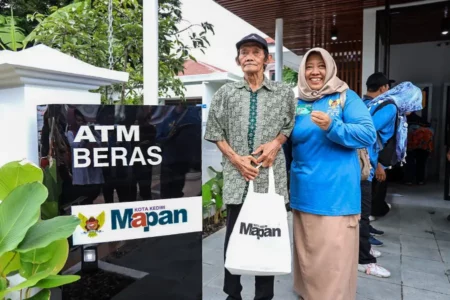 ATM Beras Mapan di Kediri: Inovasi Digital untuk Tekan Kemiskinan Ekstrem Foto BeritaJatim.com
