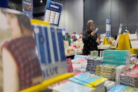 Komunitas Pecinta Buku: BBW di PTC Surabaya Momentum Bangkitkan Literasi Anak Muda Foto BeritaJatim.com