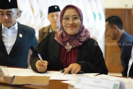 Fraksi PDIP Ingatkan Pemprov Jatim: Capaian Penurunan Kemiskinan Harus Diikuti Pemerataan Kesejahteraan Foto BeritaJatim.com