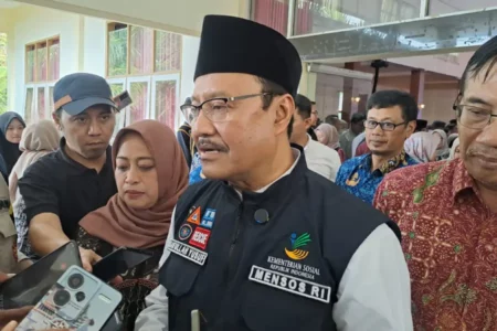 Khofifah dan Gus Ipul Kompak Targetkan Kemiskinan Ekstrem di Jatim 0 Persen Foto BeritaJatim.com