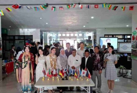 40 Mahasiswa Asing Ikut Gebyar BIPA 2.0 di Unisma, Dorong Bahasa Indonesia ke Kancah Global Foto BeritaJatim.com