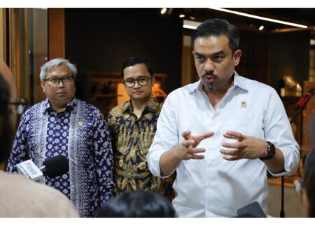Ditengah Polemik Tarif Ojol, Kementerian UMKM Minta Mitra Ojol Bentuk Koperasi Foto BeritaJatim.com