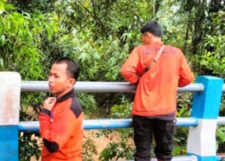 Bocah 11 Tahun Hilang Terseret Arus Sungai di Pamekasan Foto BeritaJatim.com