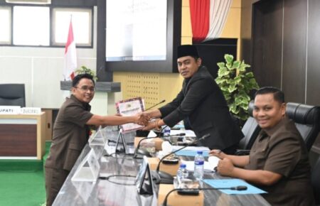 DPRD Pamekasan Rekomendasikan 29 Poin Perbaikan dalam LKPJ Bupati Tahun 2024 Foto BeritaJatim.com