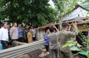 Polisi Bongkar Sarang Narkoba di Area Makam, 4 Pelaku Diciduk! Foto BeritaJatim.com