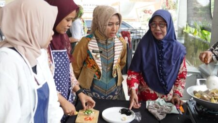 Pemkot Mojokerto Gelar Pelatihan Olahan Makanan Vegetarian untuk UMKM Kuliner Foto BeritaJatim.com