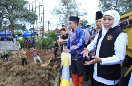 Atasi Banjir Pamekasan, Normalisasi Sungai on Progres Foto BeritaJatim.com