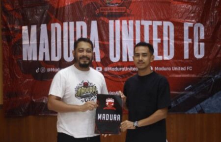 Taufik Hidayat Dipastikan Standby Bersama Madura United Foto BeritaJatim.com