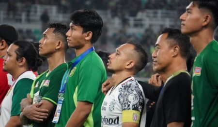 Gol ke Gawang Mantan Bikin Semangat, Tapi Irfan Jaya Ogah Balik ke Persebaya? Foto BeritaJatim.com