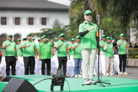 PKB Jabar Luncurkan 200 Ambulans, Ning Ais: Bukan Seremoni, Ini Gerakan Kemanusiaan Foto BeritaJatim.com