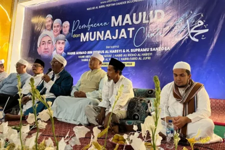 Munajat Cinta Bersama Habib Syech Tetap Digelar di Bojonegoro Meski Sempat Muncul Isu Penolakan Foto BeritaJatim.com