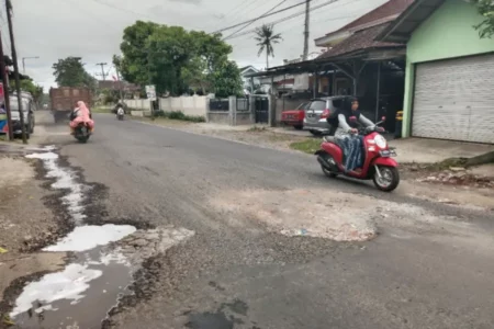 Ruas Jalan Tamanan-Karang Melok Bondowoso Bakal Diupgrade Foto BeritaJatim.com