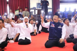 Bersama Kemensos, Khofifah Optimistis Turunkan Kemiskinan Ektrem Jatim Foto BeritaJatim.com