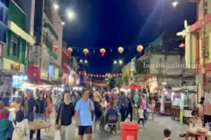 Semarak Kya-Kya, Destinasi Wisata Kuliner Wajib Kawasan Pecinan Surabaya Foto BeritaJatim.com