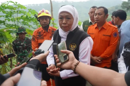Khofifah Akan Kirim Tim Ahli ke Lokasi Longsor Trenggalek Foto BeritaJatim.com