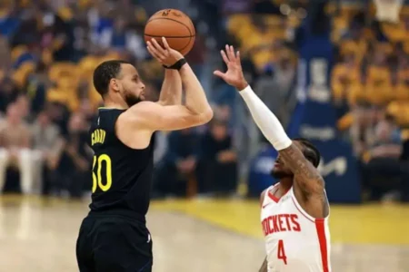Rockets Samakan Skor 3-3, Warriors Dipaksa Mainkan Game Ketujuh Foto BeritaJatim.com