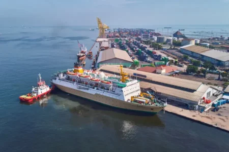 Kinerja Triwulan I 2025 Pelindo Regional 3 Melonjak, Arus Penumpang Tembus 1,4 Juta Foto BeritaJatim.com