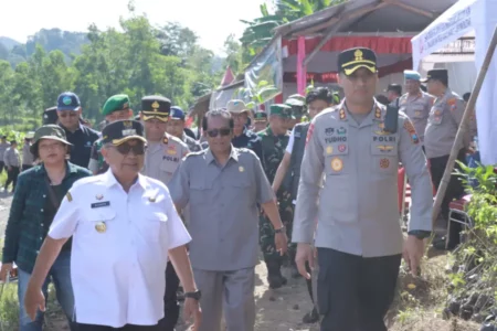 Belum Ada Angin Segar Soal Dana Infrastruktur Jalan di Blitar Foto BeritaJatim.com