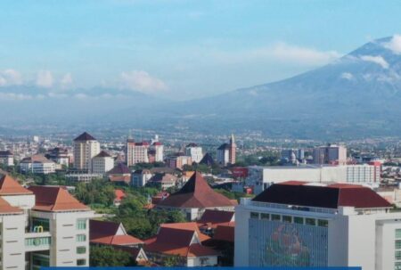 UM Kembangkan Kelas Internasional: 12 Prodi Siap Bersaing Lewat Double Degree hingga Joint Degree Foto BeritaJatim.com