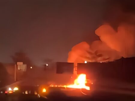 Truk Amunisi Terbakar Saat Iring-Iringan Serpas Yonif 509/BY Divif 2 Kostrad dari Papua Foto BeritaJatim.com