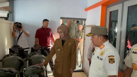 Inspeksi Mendadak! Wali Kota Kediri Temukan Masalah di Kantor Satpol PP Foto BeritaJatim.com