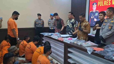 Warga Ngoro Curi Tembaga, Digelandang ke Polres Mojokerto Foto BeritaJatim.com