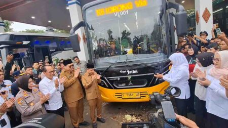 Bus Transjatim Koridor VI Beroperasi, Diresmikan Gubernur di Terminal Mojosari Foto BeritaJatim.com