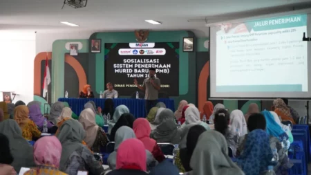 SPMB 2025 Kota Kediri Resmi Disosialisasikan, Pendaftaran Dibuka 19 Mei Foto BeritaJatim.com