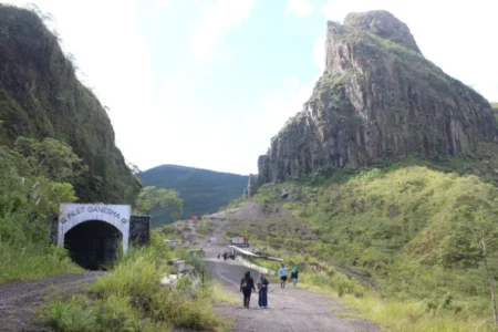 Wisatawan Tanggapi Pembangunan Jalan Menuju Kawah Kelud Kediri Foto BeritaJatim.com