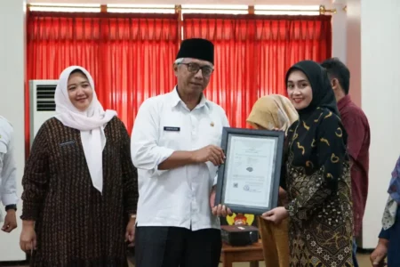 Gus Qowim Buka Sosialisasi dan Fasilitasi Sertifikasi Merk Tahun 2025 Foto BeritaJatim.com