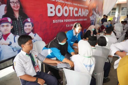 CKG di Kabupaten Kediri, Selain Masyarakat Umum Mas Dhito Terjunkan Tim Sasar Kalangan Pelajar Foto BeritaJatim.com