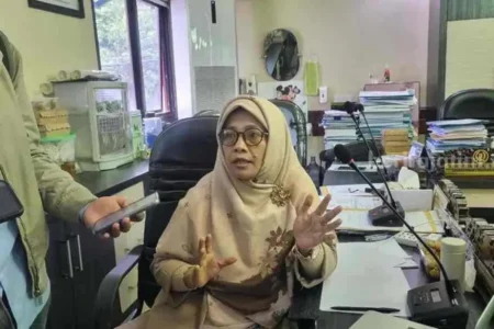 Waspadai Rencana Utang Rp2,9 Triliun Pemkot, DPRD Surabaya: Jangan Ganggu Program Kerakyatan Foto BeritaJatim.com