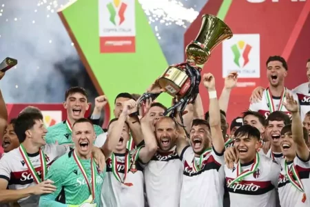 Juara Coppa Italia, Bologna FC Akhiri Puasa Gelar Setengah Abad Foto BeritaJatim.com