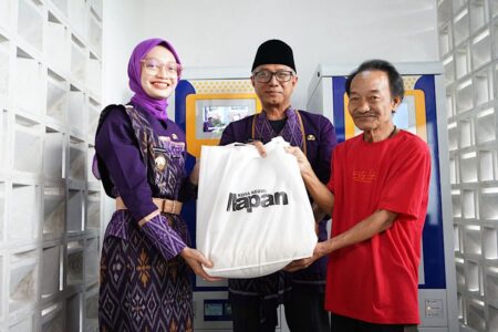 Wali Kota Kediri Luncurkan Program ATM Beras Pertama di Indonesia, Sasar Warga Miskin Ekstrem Foto BeritaJatim.com