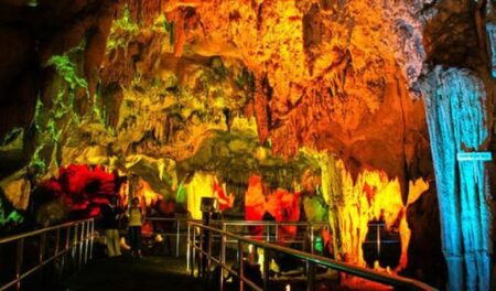 Liburan Seru di Lamongan, Destinasi Wisata yang Cocok untuk Semua Usia Foto BeritaJatim.com