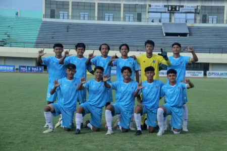 Tak Terkalahkan, Tim Sepak Bola Putra Lamongan Lolos ke Porprov Jatim sebagai Juara Grup 6 Foto BeritaJatim.com